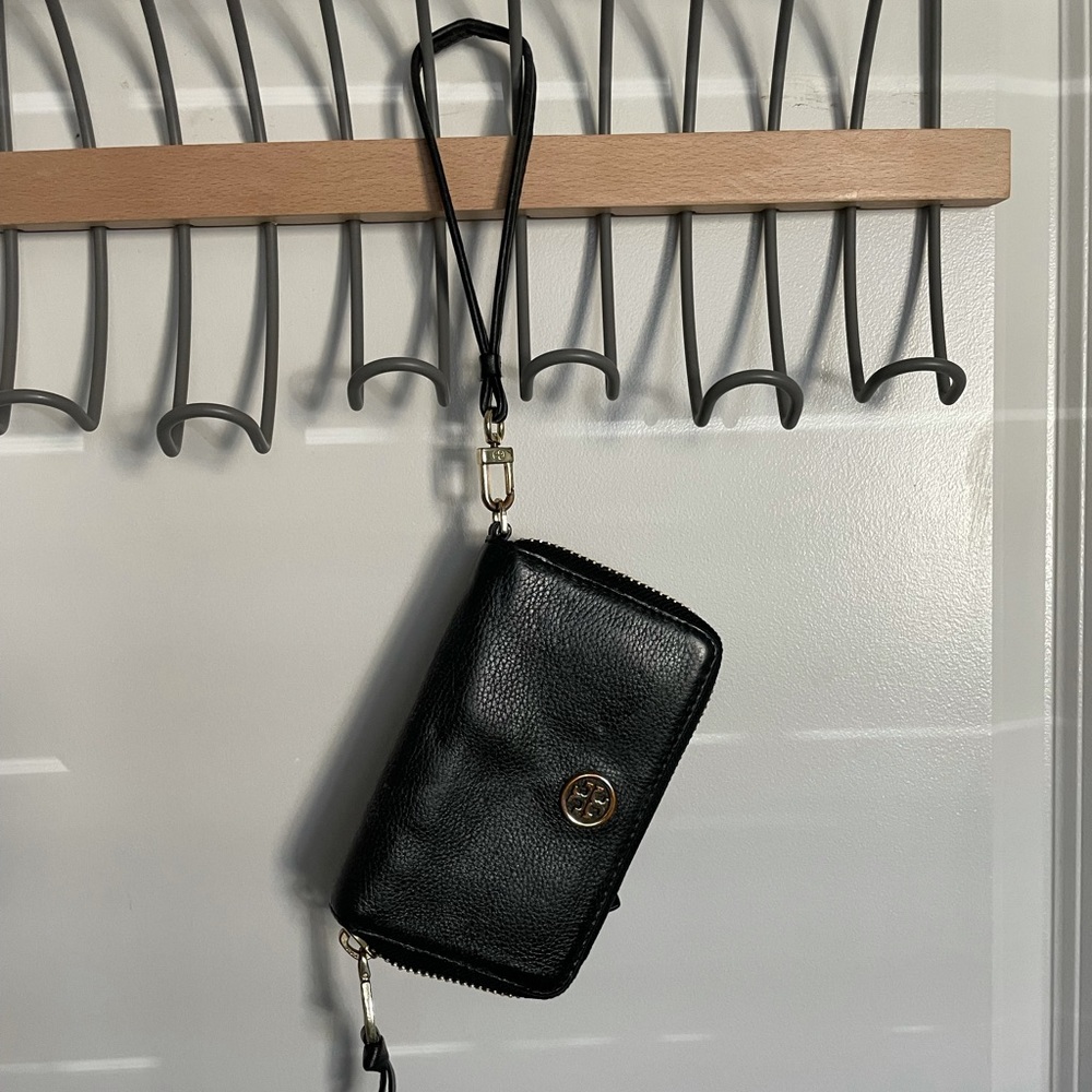 Black Robinson Zip-around Coin Wallet
